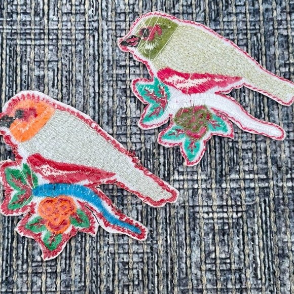 Iron On Bird Patch Lot of 2 Bird on Branch Multi Color Embroidery Patches X2 - Picture 6 of 8